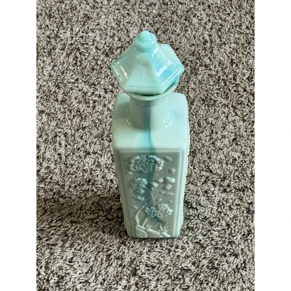 Vtg 1972 Jim Beam Liquor Decanter Jadeite Green Blue Milk Slag Glass‎ Stopper